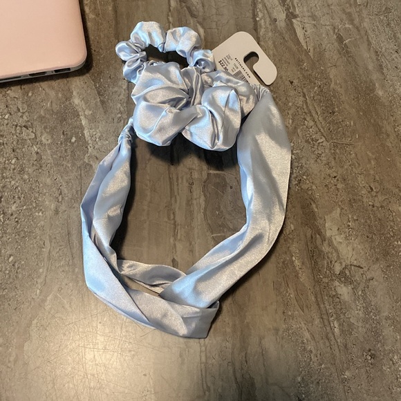 Brand new silver headband and 2 scrunchies set! - Picture 3 of 3